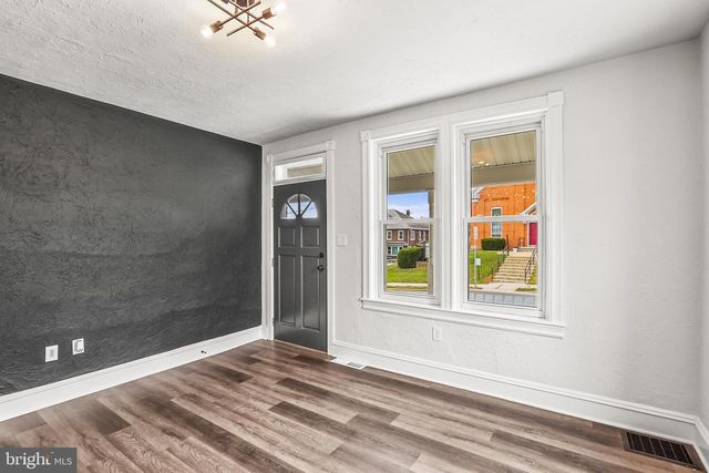 145 N MAIN ST, Spring Grove, PA 17362