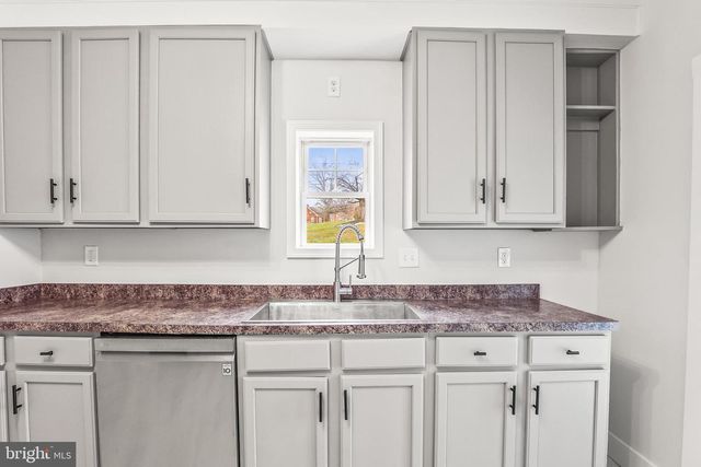 145 N MAIN ST, Spring Grove, PA 17362