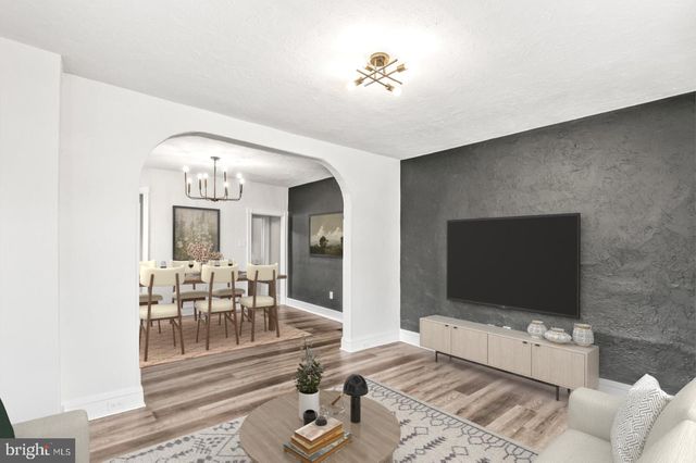 145 N MAIN ST, Spring Grove, PA 17362