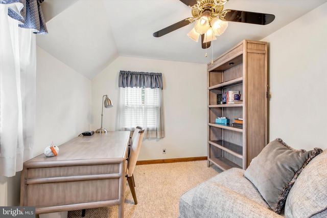 546 ARLINGTON AVE, Folsom, PA 19033