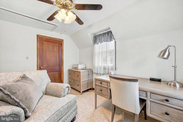 546 ARLINGTON AVE, Folsom, PA 19033
