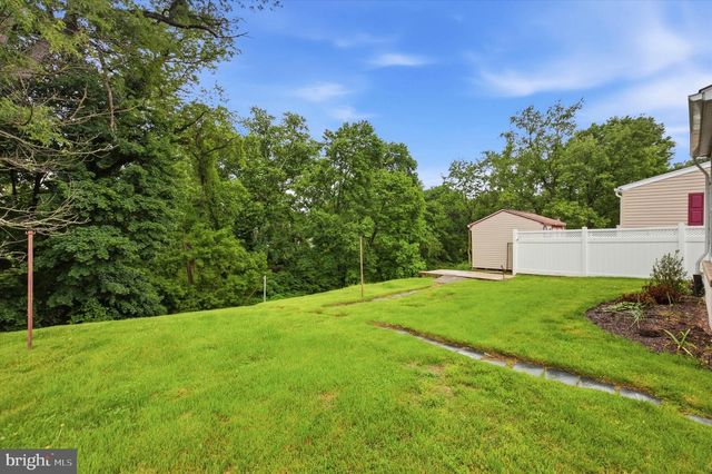 546 ARLINGTON AVE, Folsom, PA 19033
