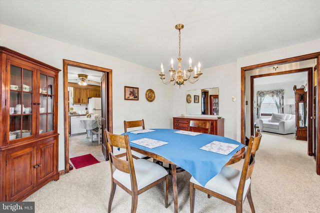 546 ARLINGTON AVE, Folsom, PA 19033