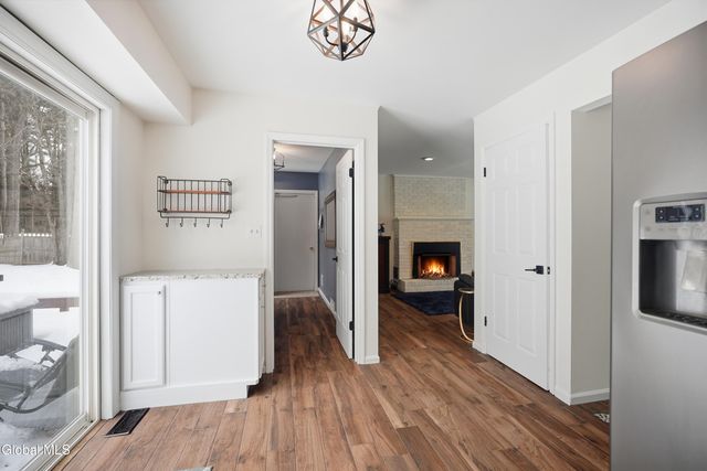 32 Friar Tuck Way, Saratoga Springs, NY 12866