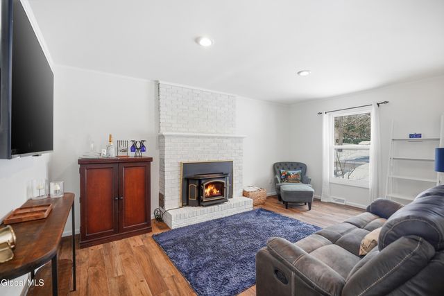 32 Friar Tuck Way, Saratoga Springs, NY 12866