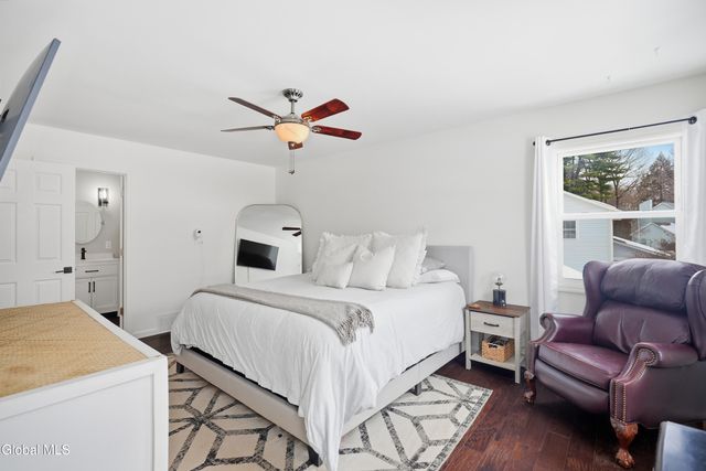 32 Friar Tuck Way, Saratoga Springs, NY 12866