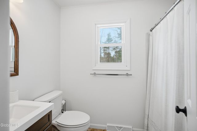 32 Friar Tuck Way, Saratoga Springs, NY 12866