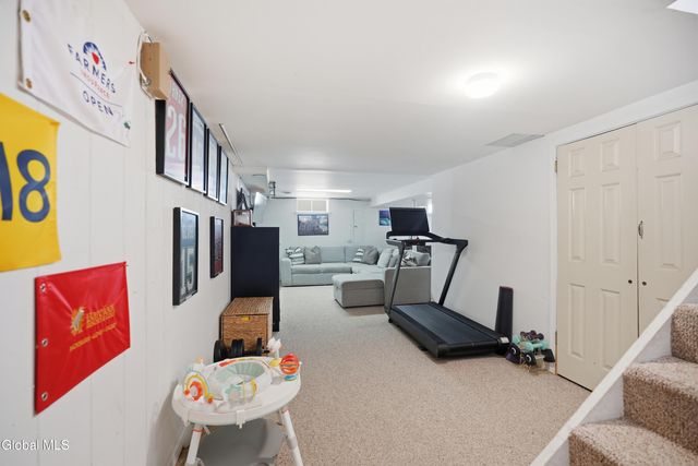 32 Friar Tuck Way, Saratoga Springs, NY 12866