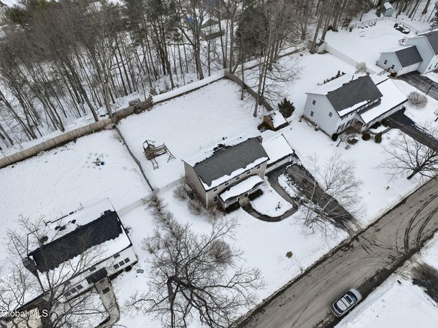 32 Friar Tuck Way, Saratoga Springs, NY 12866