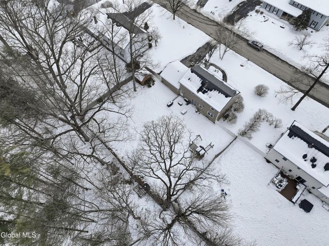 32 Friar Tuck Way, Saratoga Springs, NY 12866