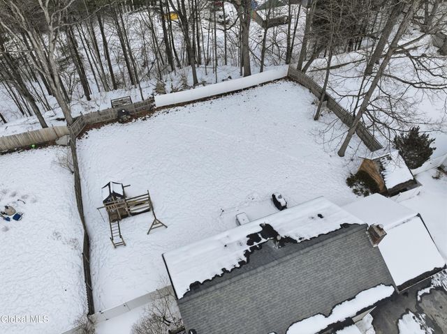 32 Friar Tuck Way, Saratoga Springs, NY 12866