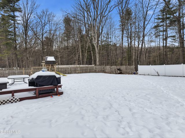 32 Friar Tuck Way, Saratoga Springs, NY 12866