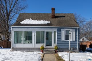 33 Sands Place, Stratford, CT 06615