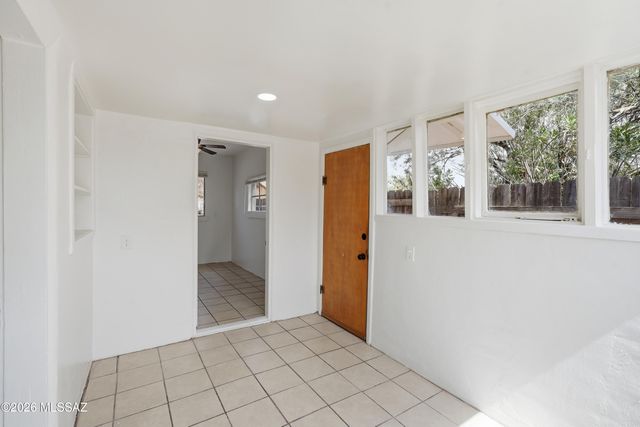 1432 N Columbus Boulevard, Tucson, AZ 85712