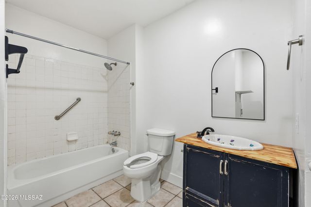 1432 N Columbus Boulevard, Tucson, AZ 85712