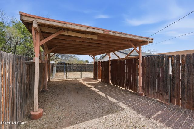 1432 N Columbus Boulevard, Tucson, AZ 85712