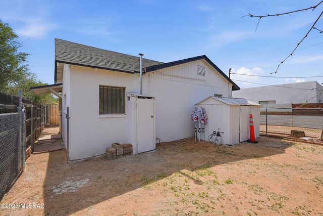 1432 N Columbus Boulevard, Tucson, AZ 85712