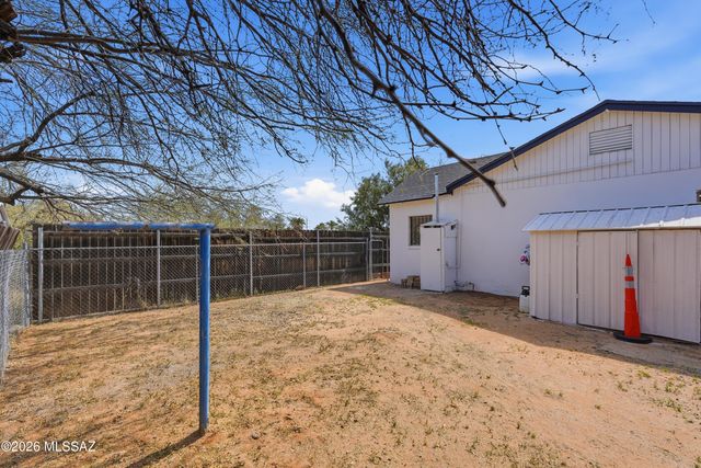 1432 N Columbus Boulevard, Tucson, AZ 85712