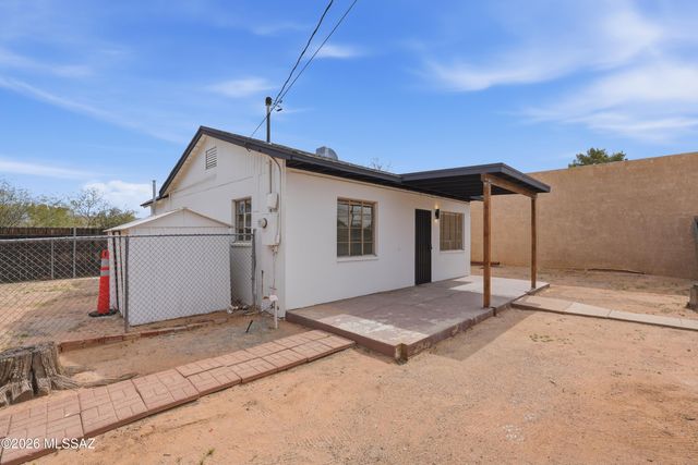 1432 N Columbus Boulevard, Tucson, AZ 85712