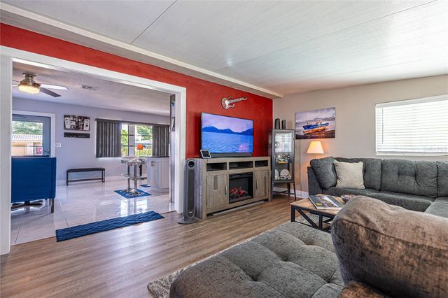5760 3RD AVENUE N, St Petersburg, FL 33710
