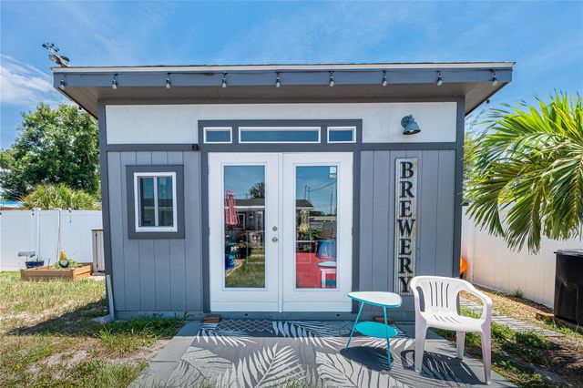 5760 3RD AVENUE N, St Petersburg, FL 33710
