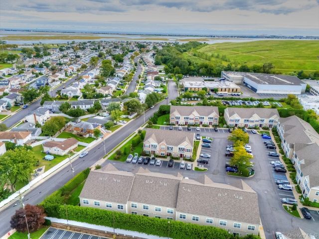 50 Wexford Lane, Oceanside, NY 11572