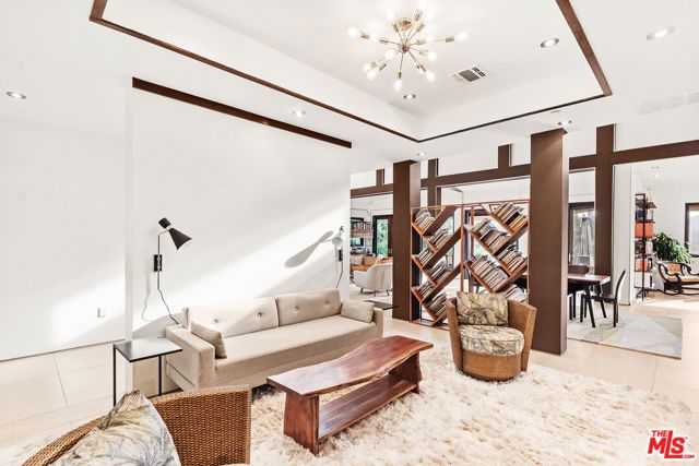 2473 La Condesa Drive, Los Angeles, CA 90049