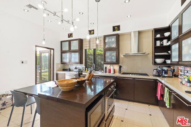 2473 La Condesa Drive, Los Angeles, CA 90049