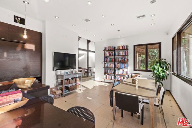 2473 La Condesa Drive, Los Angeles, CA 90049