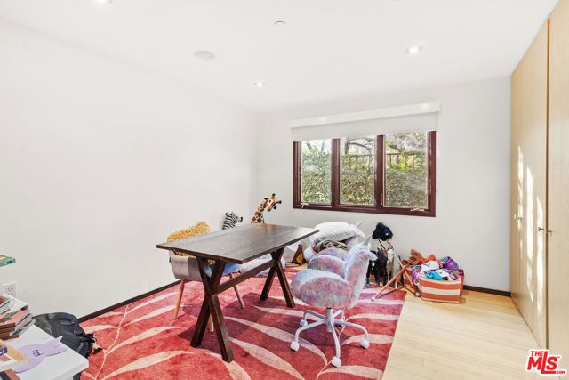 2473 La Condesa Drive, Los Angeles, CA 90049