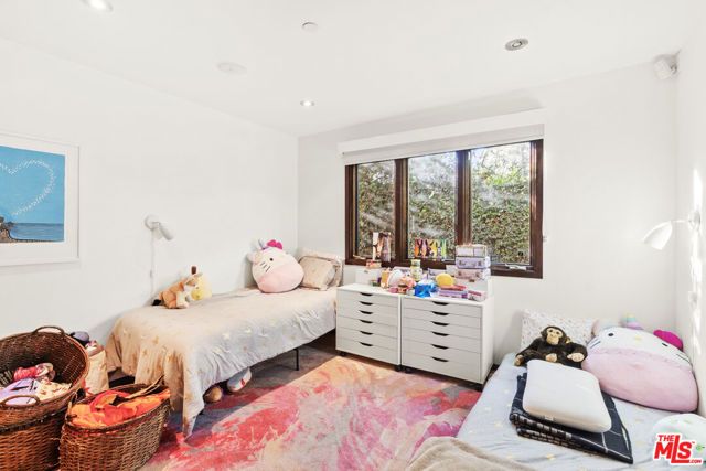 2473 La Condesa Drive, Los Angeles, CA 90049