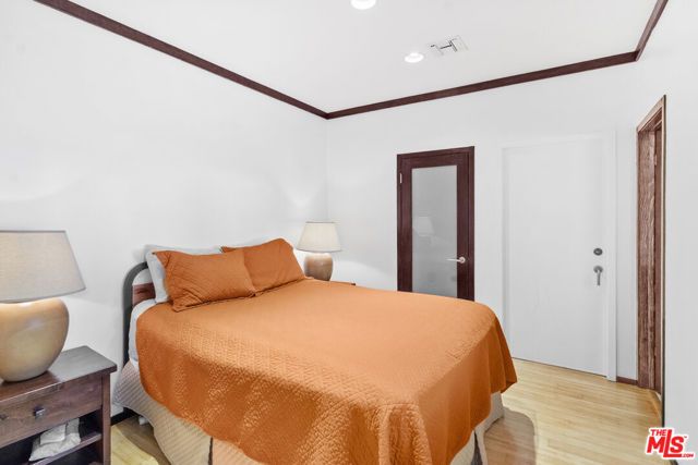 2473 La Condesa Drive, Los Angeles, CA 90049