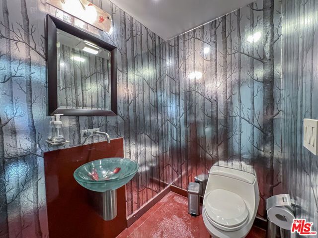 2473 La Condesa Drive, Los Angeles, CA 90049