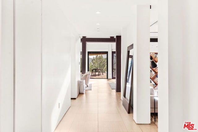 2473 La Condesa Drive, Los Angeles, CA 90049