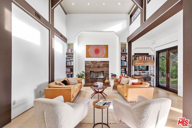 2473 La Condesa Drive, Los Angeles, CA 90049