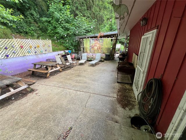 452 Lincoln Creek, Centralia, WA 98531