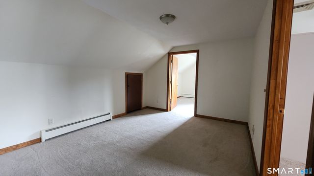 16 Raymond Road, Woodbridge, CT 06525