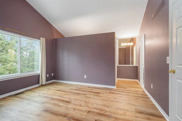 5660 Versailles Avenue, Ann Arbor, MI 48103