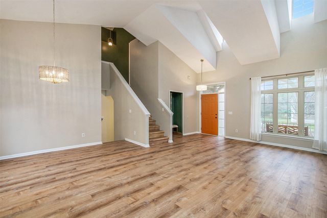 5660 Versailles Avenue, Ann Arbor, MI 48103