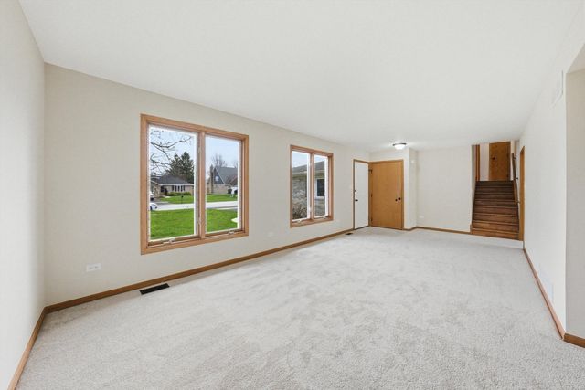 10 Joyce Court, Crete, IL 60417
