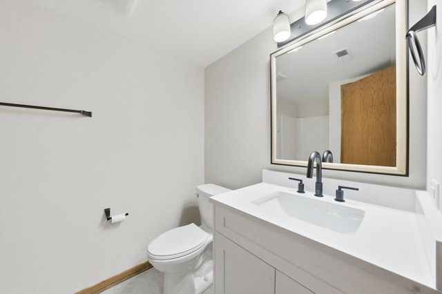 10 Joyce Court, Crete, IL 60417