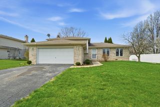 10 Joyce Court, Crete, IL 60417