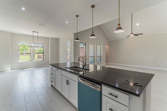 26 Kentucky Court, Van Alstyne, TX 75495