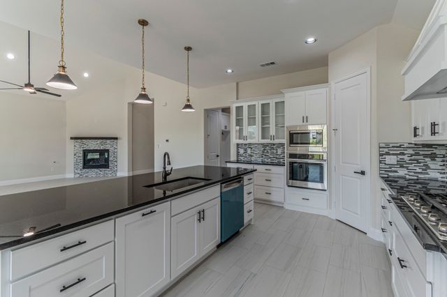 26 Kentucky Court, Van Alstyne, TX 75495