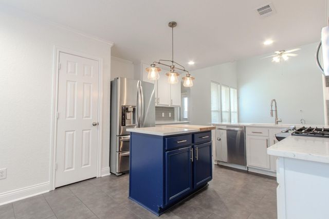 21906 Trapper Lake Drive, Spring, TX 77388