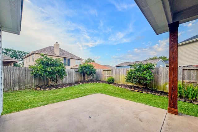 21906 Trapper Lake Drive, Spring, TX 77388