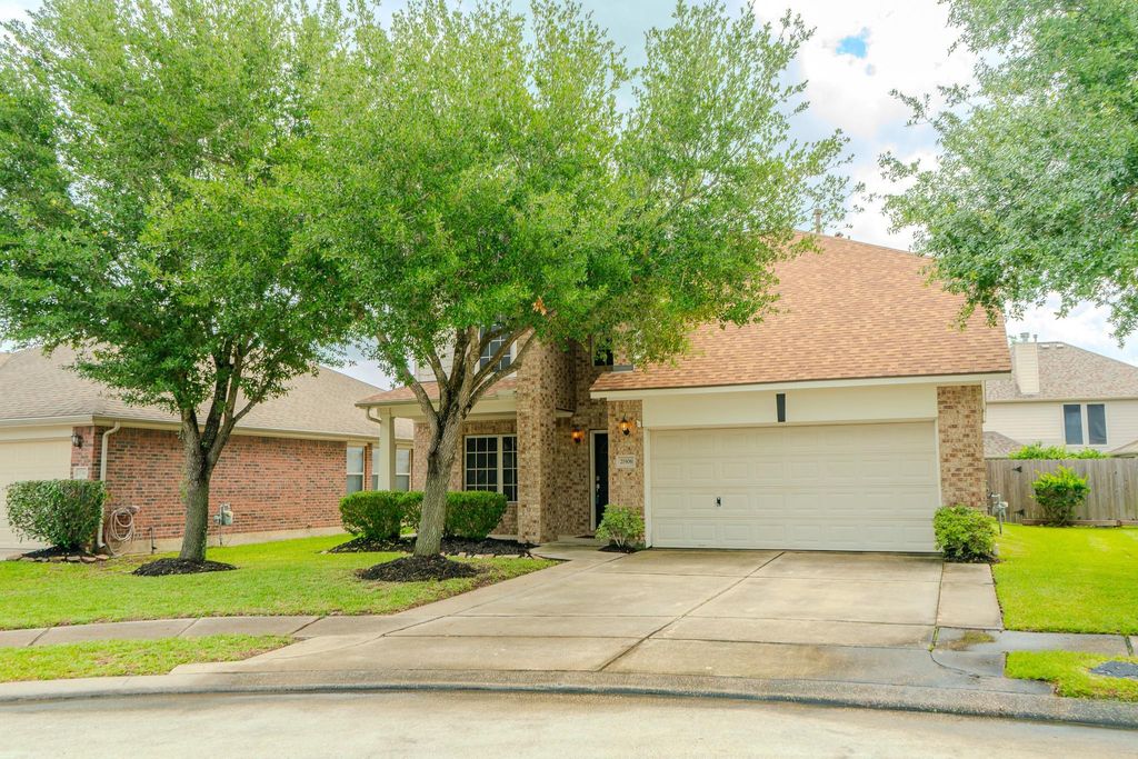 21906 Trapper Lake Drive, Spring, TX 77388