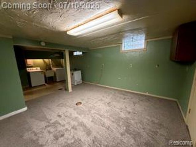 643 N Rosevere Avenue, Dearborn, MI 48128