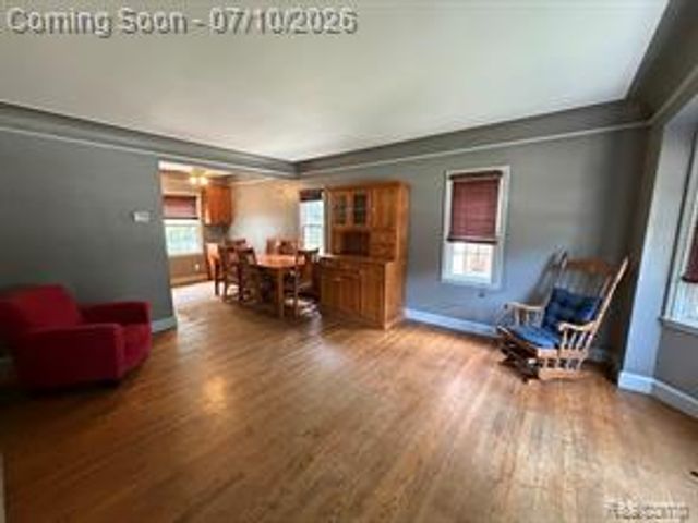 643 N Rosevere Avenue, Dearborn, MI 48128