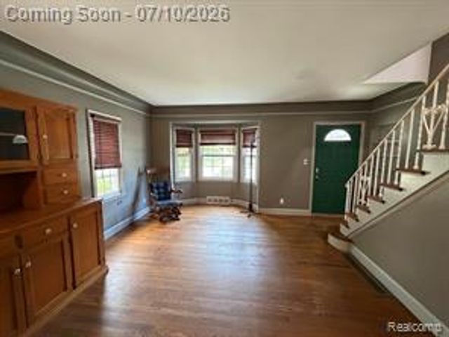 643 N Rosevere Avenue, Dearborn, MI 48128